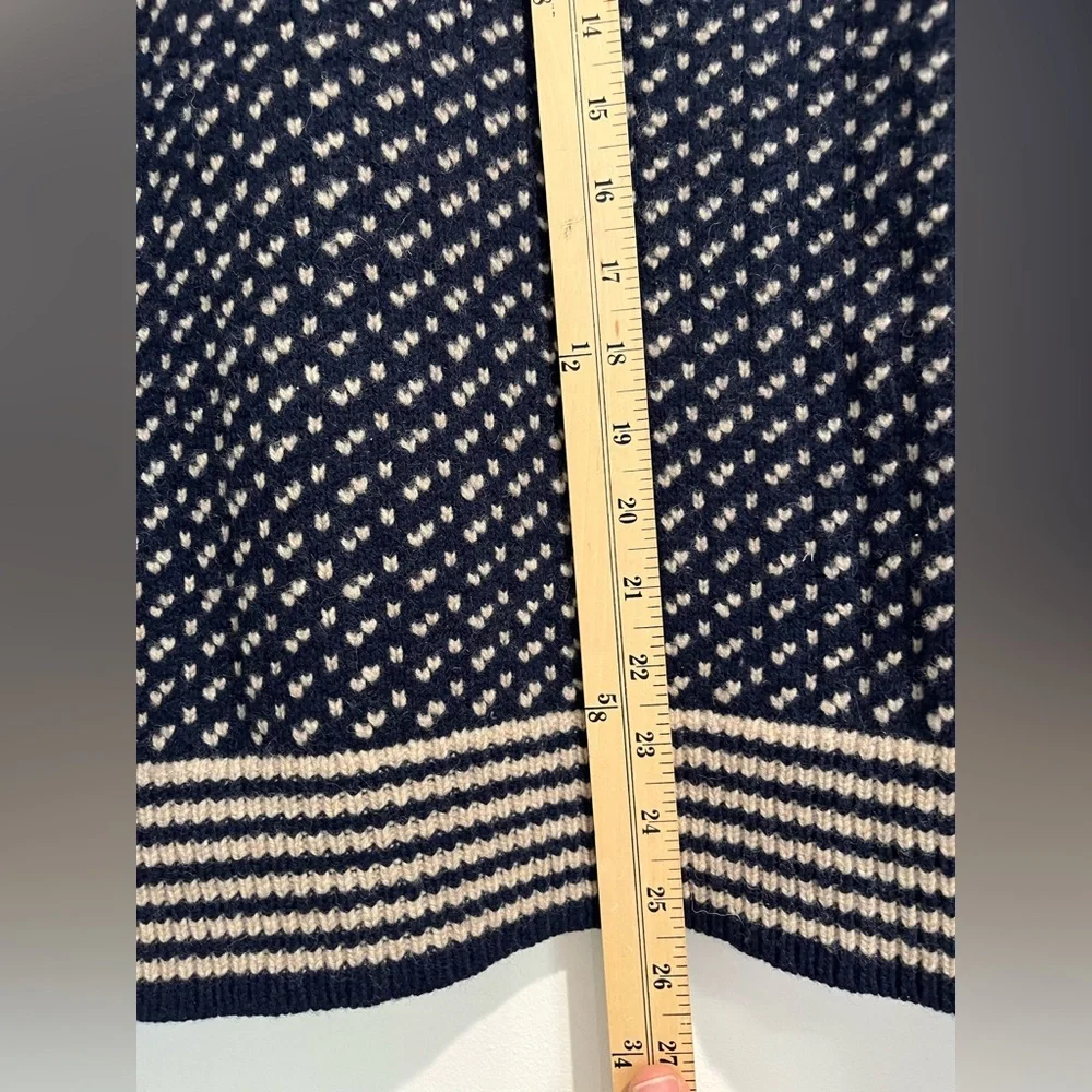 J. Crew Navy and Cream Lambswool Crewneck‎ Sweater Sz. M